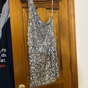 ARDEN B. - sequin dress